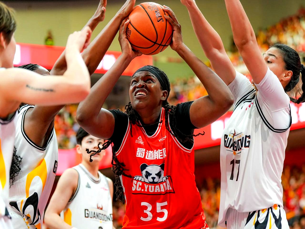 爱游戏官方入口-关于四川队绝杀76人，米切尔关键制胜的信息