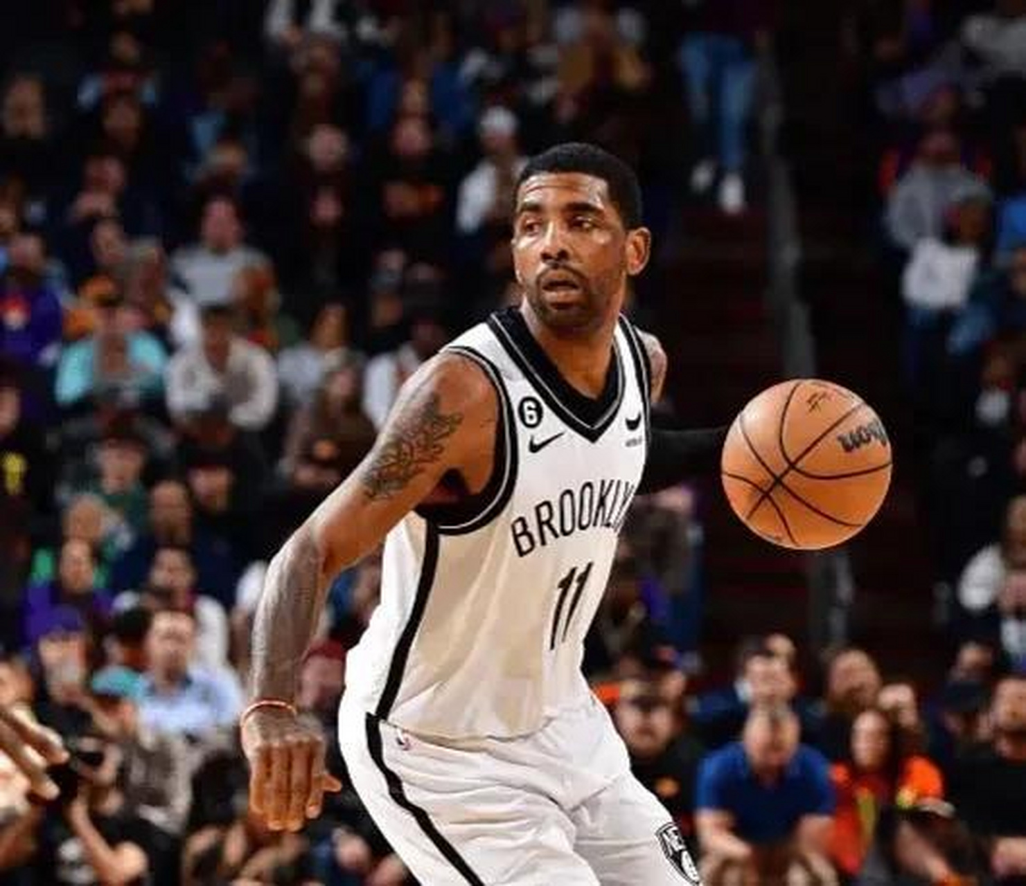 爱游戏下载-勇士完胜篮网，欧文扛起全队