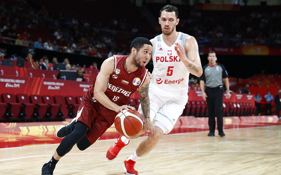 爱游戏官方入口-波兰队轻取瑞典队，王皓高光表现