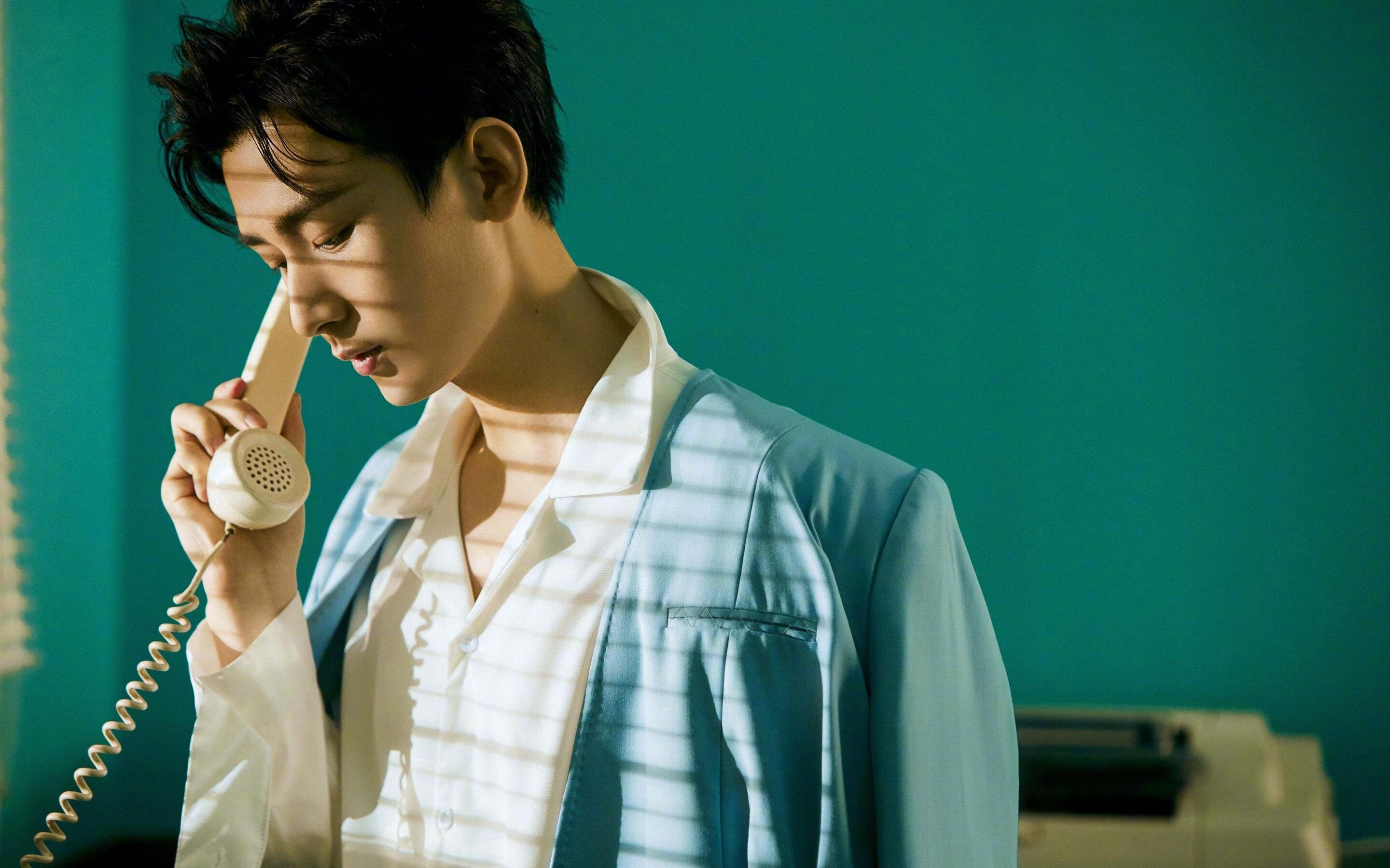 红牛二队鏖战迈凯伦，中游风暴如何定义F1新纪元，而勒克莱尔又在何处竖起他的丰碑？