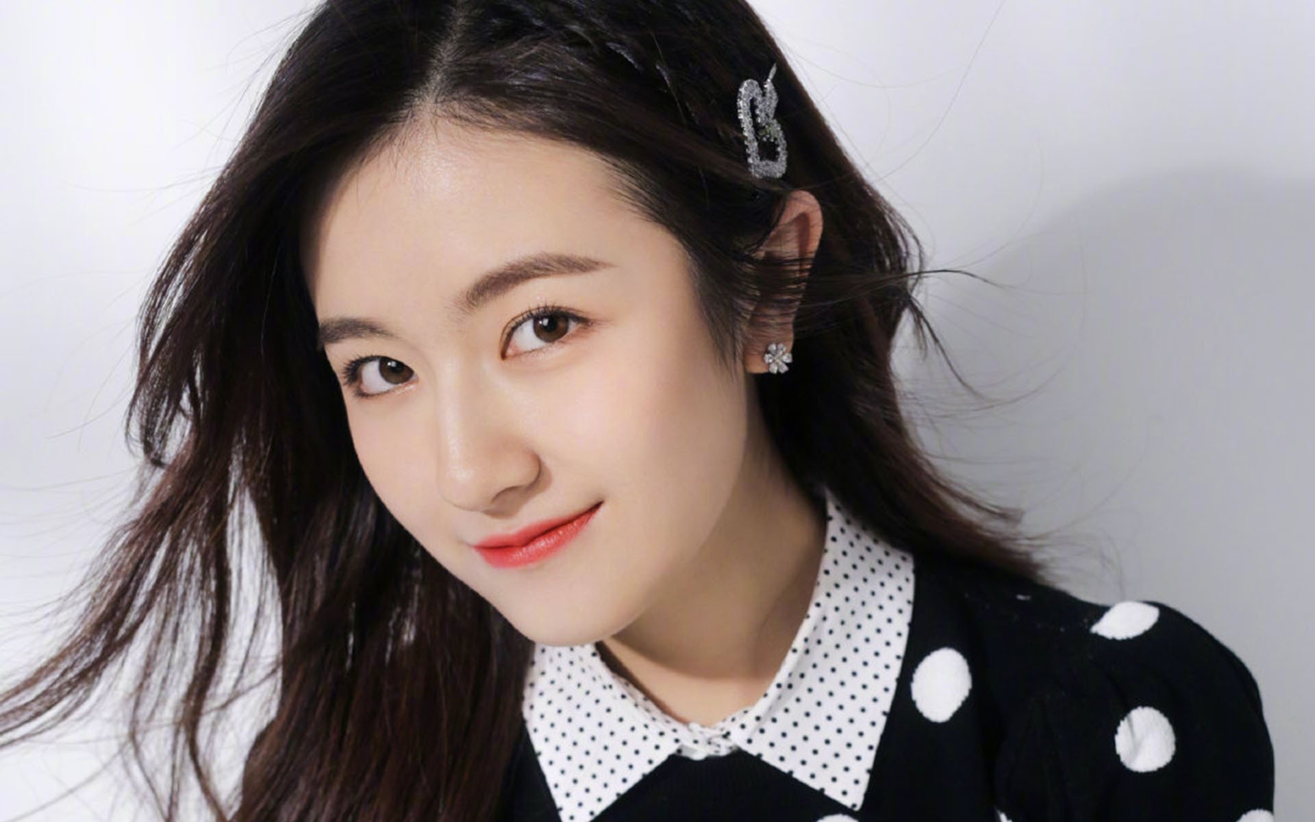 爱游戏-加维单骑破局，19岁新星撕裂银河舰队，厄瓜多尔奇迹背后的足球真义